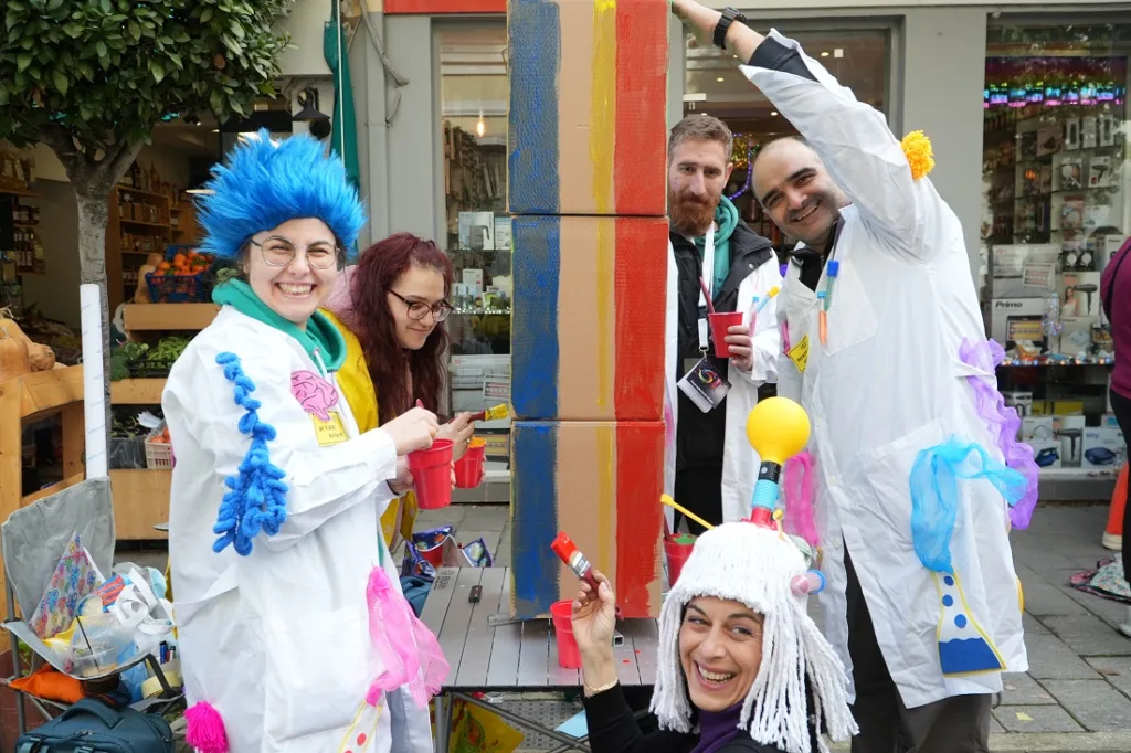 Cubbez: Καρναβαλική πρεμιέρα στον νέο πεζόδρομο της Μαιζώνος με τα πληρώματα του Κρυμμένου Θησαυρού