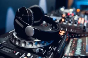 Πάτρα: σύλληψη ιδιοκτήτη μπαρ για μουσική στη διαπασών!