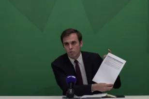 Υπόθεση Βενεζουέλας: Πώς ο Δημήτρης Μάντζος έριξε το γάντι στον Κυρ. Μητσοτάκη