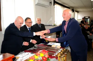 Σε κοπές πρωτοχρονιάτικων πιτών συλλόγων και φορέων της Πάτρας μέλη της Δημοτικής Αρχής