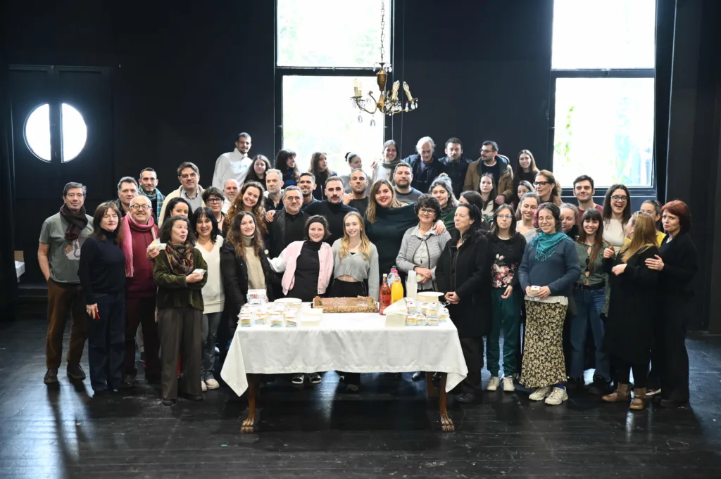 Σε συλλόγους και φορείς της πόλης ο Δήμαρχος Πατρέων και η Δημοτική Αρχή για την κοπή της πρωτοχρονιάτικης πίτας