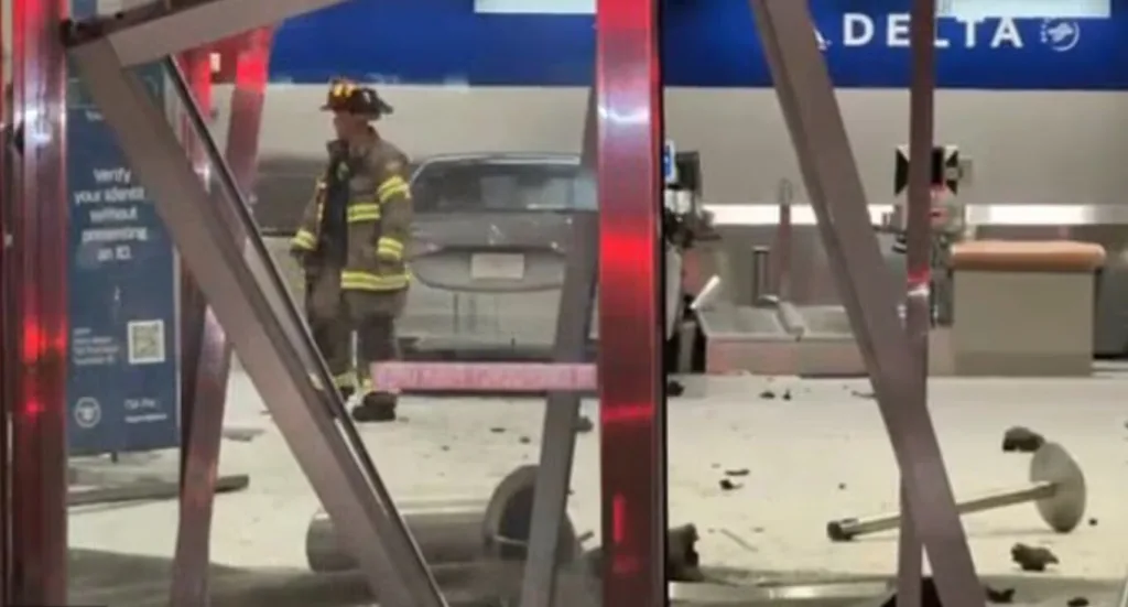Αυτοκίνητο εισέβαλε σε terminal του αεροδρομίου του Ντιτρόιτ – Σκηνές πανικού στο Detroit Metro Airport