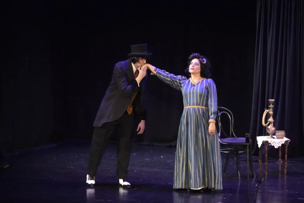 Πατρινό καρναβάλι 2026: Με σάτιρα, συγκίνηση και χειροκρότημα άνοιξε ο «Μώμος ο Πατρεύς» στο Πάνθεον