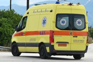 Κόρινθος: Αυτοκίνητο παρέσυρε πεζό και τον έστειλε στο νοσοκομείο