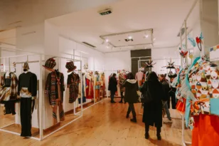 Στην Αγορά Αργύρη η έκθεση στολών των πληρωμάτων – Η πρώτη γεύση από το Πατρινό Καρναβάλι 2026