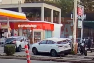 Η ανακοίνωση των ΕΛΤΑ για την παράσυρση της υπαλλήλου έξω από υποκατάστημα