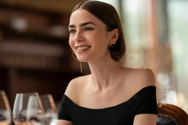 Emily in Paris: Η αβάσταχτη ελαφρότητα της τηλεοπτικής απόδρασης