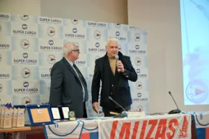 Συγκίνηση και ειδήσεις στην πίτα του ΙΟΠ