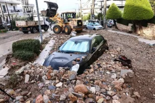 Ανω Γλυφάδα: Η επόμενη ημέρα μετά το φονικό πέρασμα της κακοκαιρίας ΦΩΤΟ