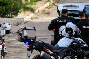 Σοκαριστική πατροκτονία στη Γλυφάδα: Τι αναφέρει η ΕΛ.ΑΣ.