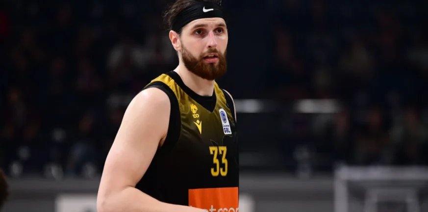 Αυτόν τον ψηλό θέλει να πάρει ο Προμηθέας