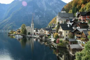 Επτά ευρωπαϊκές πόλεις που μετατρέπουν τον χειμώνα στο πιο μαγευτικό ταξίδι