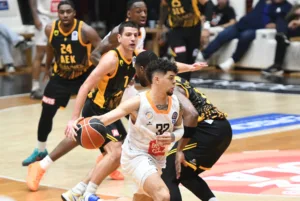 Ο Προμηθέας μπήκε με το αριστερό στο 2026, ήττα από ΑΕΚ, τώρα οι μάχες με Σαλόν - Φωτογραφίες/δηλώσεις/μικρά-μικρά