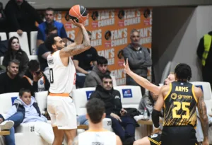 Ο Προμηθέας μπήκε με το αριστερό στο 2026, ήττα από ΑΕΚ, τώρα οι μάχες με Σαλόν - Φωτογραφίες/δηλώσεις/μικρά-μικρά