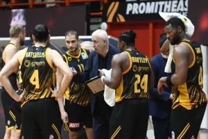 Ο Προμηθέας μπήκε με το αριστερό στο 2026, ήττα από ΑΕΚ, τώρα οι μάχες με Σαλόν - Φωτογραφίες/δηλώσεις/μικρά-μικρά