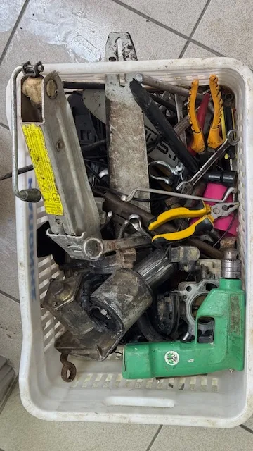 Δυτική Αχαΐα: Δύο συλλήψεις κλεφτών γεωργικών μηχανημάτων και εργαλείων ΦΩΤΟ