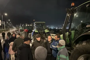 Τι είπε ο Γιώργος Παπανδρέου στους αγρότες στο μπλόκο της Εγλυκάδας