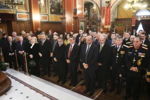 Πάτρα: Η τελετή ευχών την Πρωτοχρονιά του 2026 στο Δημαρχείο ΦΩΤΟ