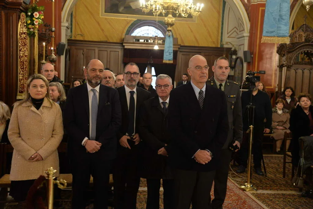 Πάτρα: Με λαμπρότητα και Δένδια ο εορτασμός του Οσιομάρτυρα Παύλου του Πατρέως στην Ευαγγελίστρια