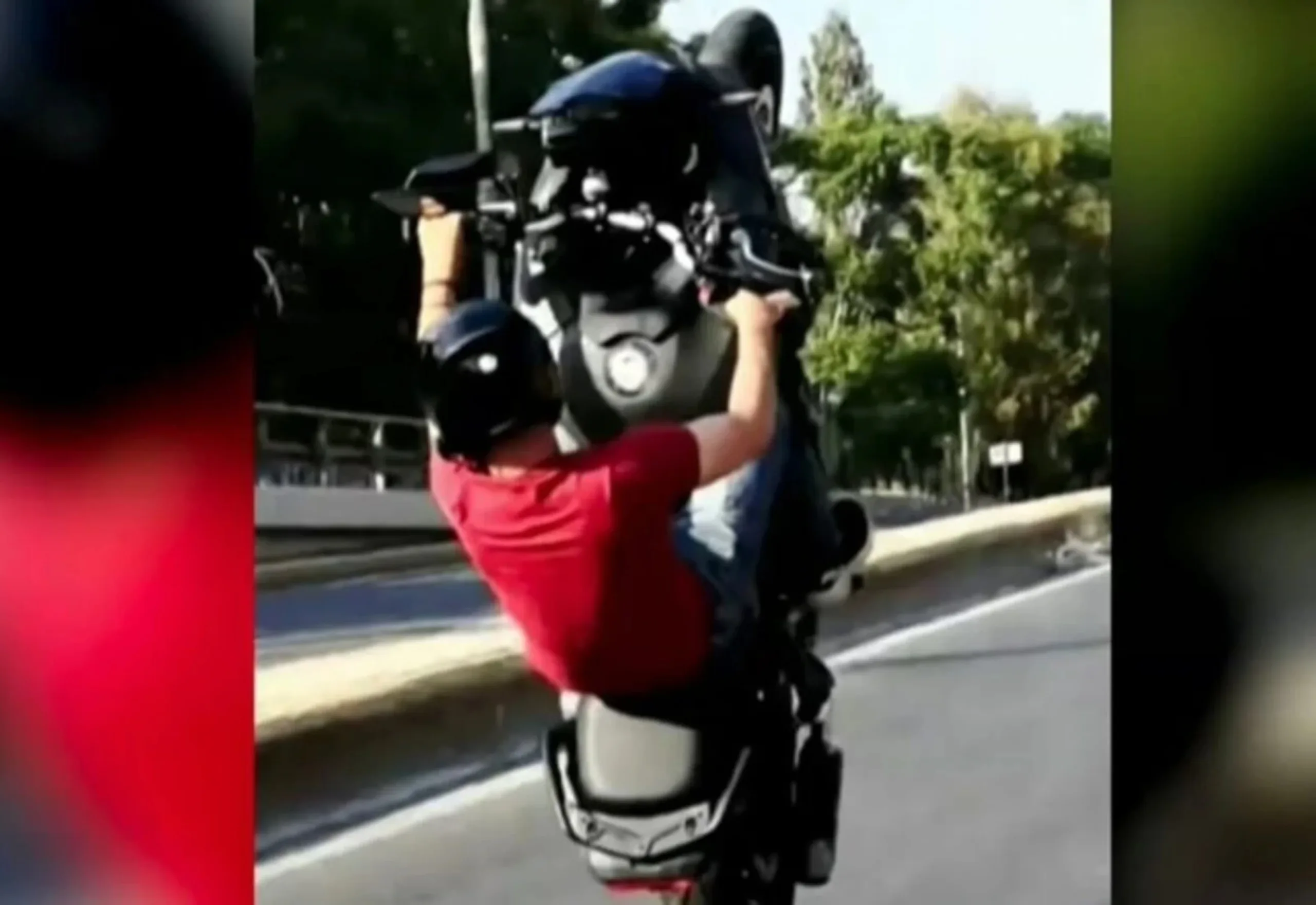 Στο «μικροσκόπιο» της Τροχαίας influencer μοτοσικλετιστής για επικίνδυνες «σούζες» σε κεντρικές λεωφόρους