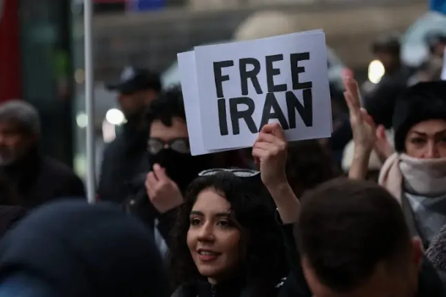 Ισραήλ – Ιράν: Στενή παρακολούθηση των διαδηλώσεων και φόβοι για περιφερειακή ανάφλεξη