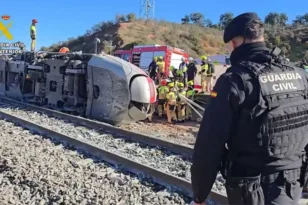 Ισπανία: Τριήμερη απεργία προκήρυξαν οι μηχανοδηγοί μετά τα δύο σιδηροδρομικά δυστυχήματα