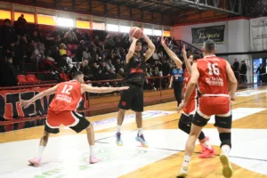 Η μπασκετική Παναχαϊκή γλύκανε τους φίλους της στο ποδόσφαιρο με σούπερ νίκη - Φωτογραφίες/δηλώσεις