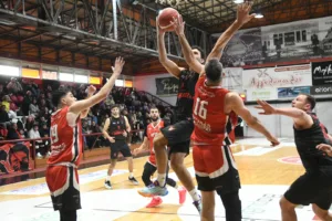 Η μπασκετική Παναχαϊκή γλύκανε τους φίλους της στο ποδόσφαιρο με σούπερ νίκη - Φωτογραφίες/δηλώσεις Η μπασκετική Παναχαϊκή γλύκανε τους φίλους της στο ποδόσφαιρο με σούπερ νίκη - Φωτογραφίες/δηλώσεις