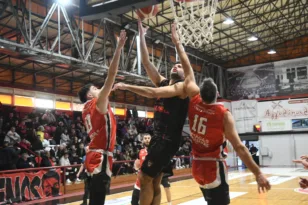 Η μπασκετική Παναχαϊκή γλύκανε τους φίλους της στο ποδόσφαιρο με σούπερ νίκη – Φωτογραφίες/δηλώσεις