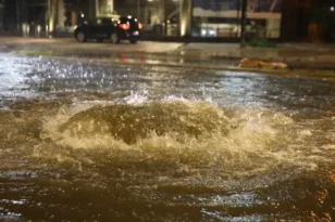 Τραγωδία στη Γλυφάδα, γυναίκα βρήκε φρικτό θάνατο