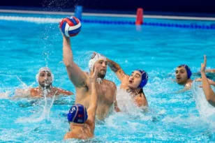 Η Ελλάδα με το μυαλό στην Ιταλία, εύκολα τη Τουρκία