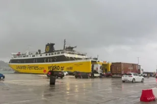 Κακοκαιρία στο Ιόνιο: Ακυρώνονται ακτοπλοϊκά δρομολόγια για Κεφαλονιά, Ζάκυνθο και Ιθάκη