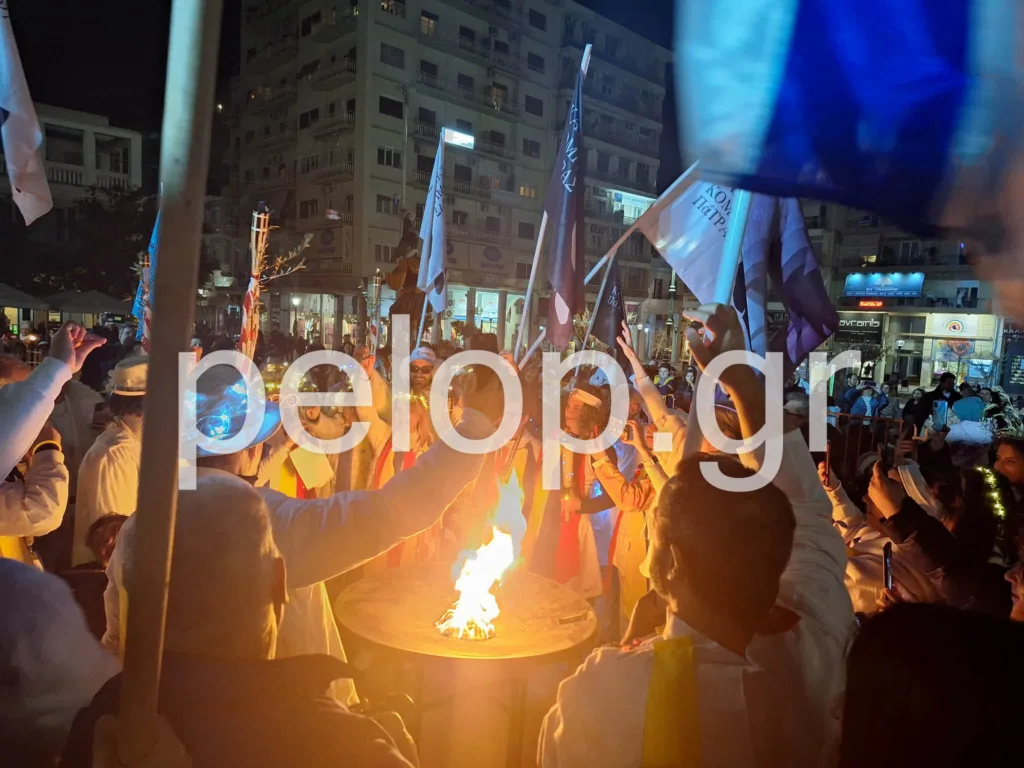 Πριν ακουστεί το επίσημο σύνθημα: Ακαδημία και Κομιτάτο άναψαν τη φλόγα στην Πλατεία Γεωργίου ΦΩΤΟ - ΒΙΝΤΕΟ