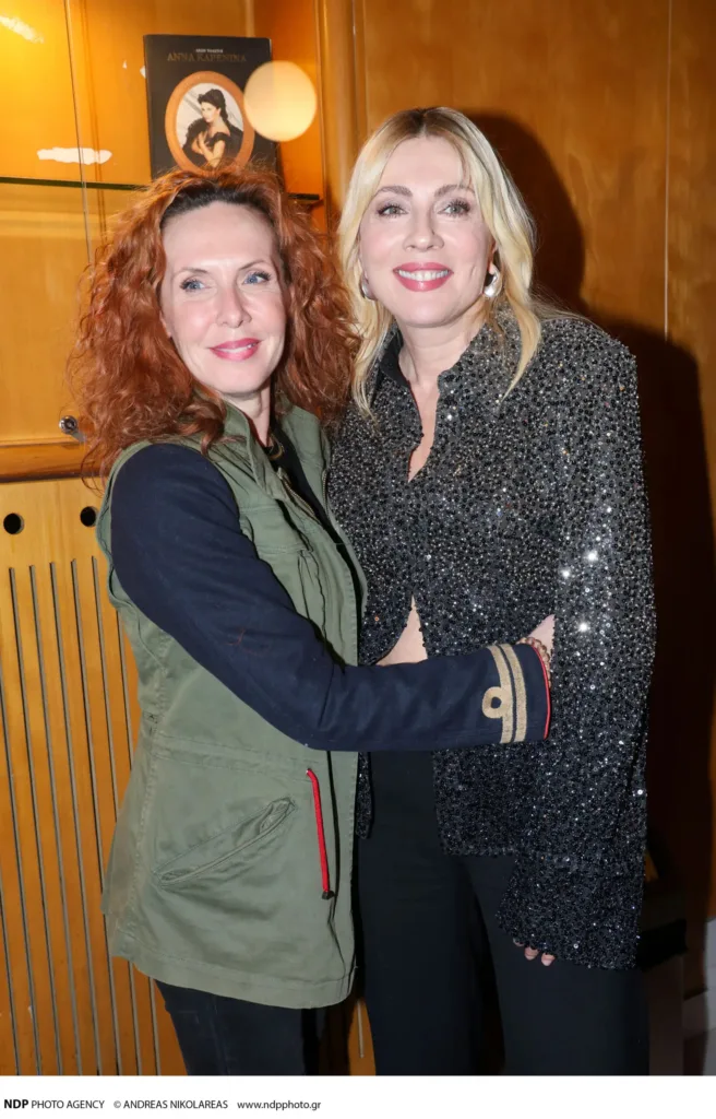 Σμαράγδα Καρύδη: Δημόσια εμφάνιση στο θέατρο μετά τον χωρισμό από τον Θοδωρή Αθερίδη ΦΩΤΟ