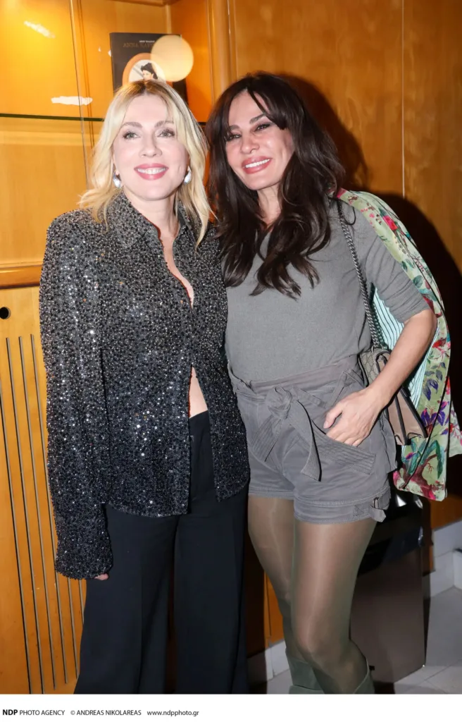 Σμαράγδα Καρύδη: Δημόσια εμφάνιση στο θέατρο μετά τον χωρισμό από τον Θοδωρή Αθερίδη ΦΩΤΟ