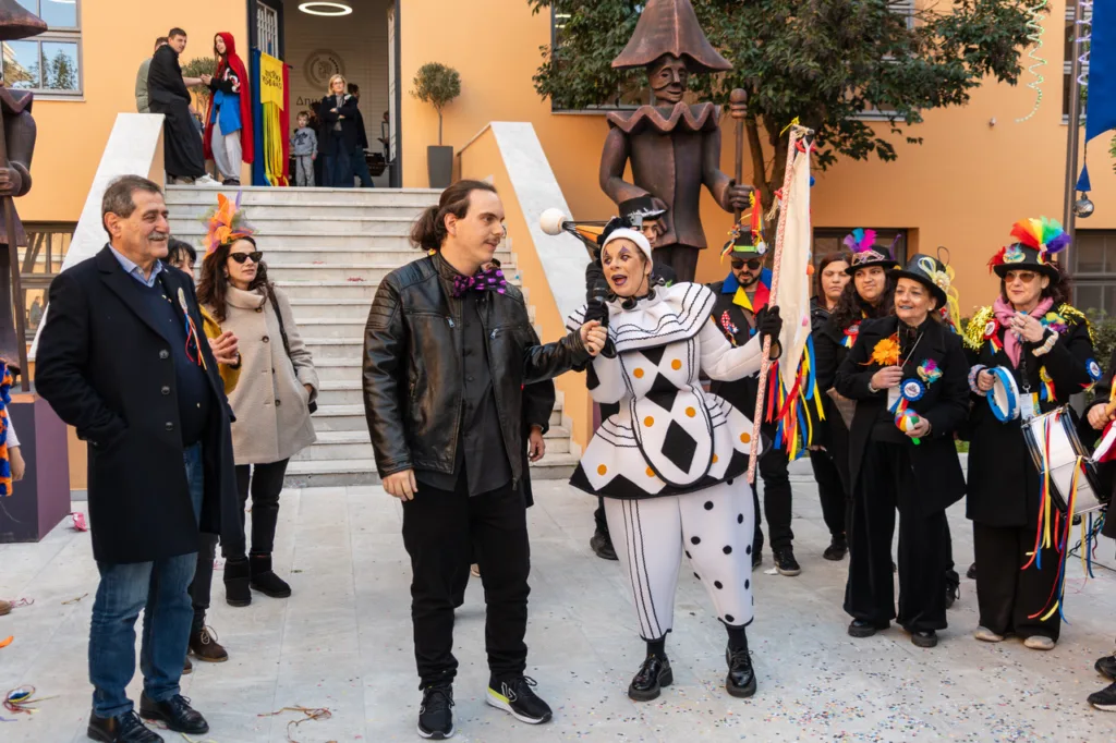 Πατρινό Καρναβάλι 2026: Παραδόθηκε το Λάβαρο – Η πόλη μπήκε επίσημα σε καρναβαλικούς ρυθμούς