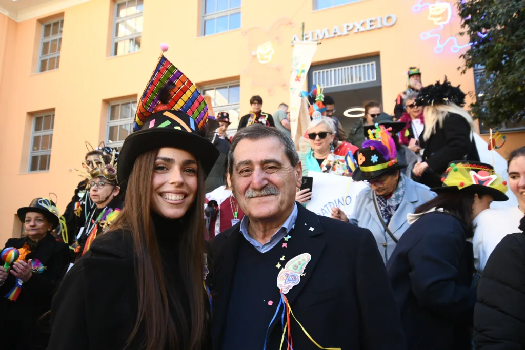 Πατρινό Καρναβάλι 2026: Παραδόθηκε το Λάβαρο – Η πόλη μπήκε επίσημα σε καρναβαλικούς ρυθμούς