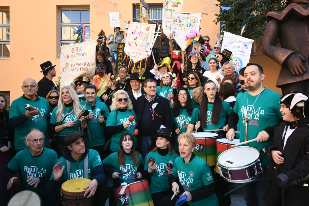 Πατρινό Καρναβάλι 2026: Παραδόθηκε το Λάβαρο – Η πόλη μπήκε επίσημα σε καρναβαλικούς ρυθμούς