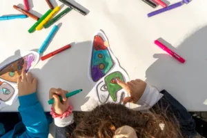 Πατρινό Καρναβάλι 2026: Πλημμύρισε από κόσμο η Πλατεία Ντε Μιράντα για τη 2η Καρναβαλούπολη ΦΩΤΟ