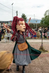 Πατρινό Καρναβάλι 2026: Πλημμύρισε από κόσμο η Πλατεία Ντε Μιράντα για τη 2η Καρναβαλούπολη ΦΩΤΟ