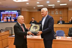 ΚΕΔΕ: Πρώτη συνεδρίαση για το 2026 με επίκεντρο τη χρηματοδότηση των Δήμων και τον αθλητισμό ΦΩΤΟ ΚΕΔΕ: Πρώτη συνεδρίαση για το 2026 με επίκεντρο τη χρηματοδότηση των Δήμων και τον αθλητισμό ΦΩΤΟ