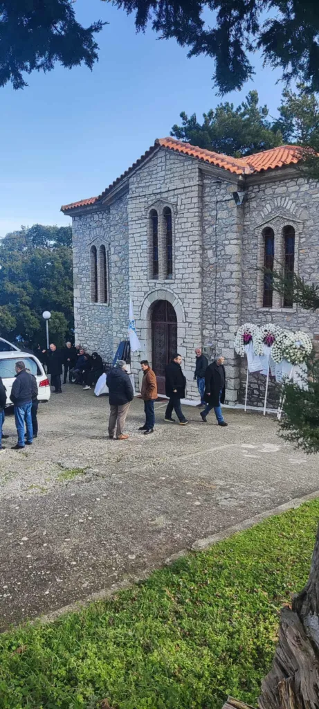 Αγρίνιο: Σε κλίμα οδύνης το τελευταίο αντίο στον Κώστα Αλεξανδρή στο Λιθοβούνι ΦΩΤΟ - ΒΙΝΤΕΟ