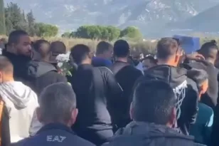 Σε κλίμα οδύνης το τελευταίο αντίο στον 30χρονο Κώστα Μπασιλάρη στην Πάτρα