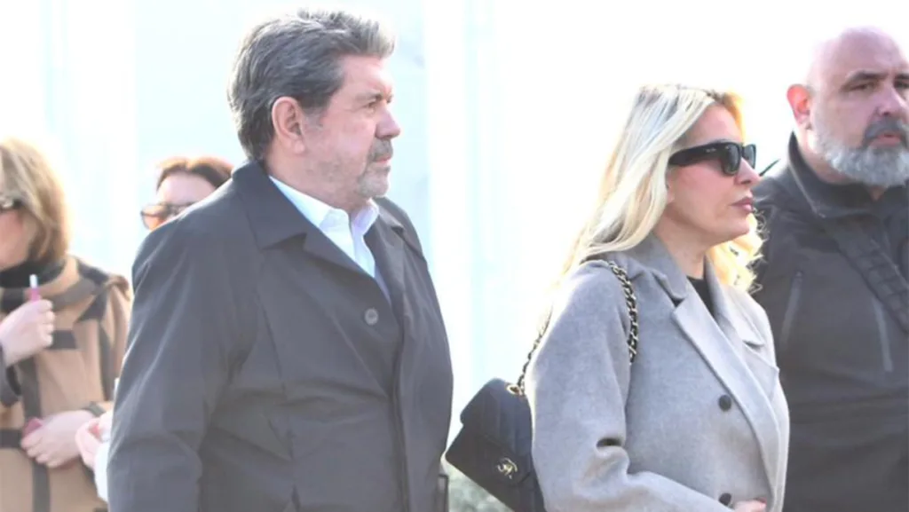 Γιώργος Παπαδάκης: Το τελευταίο αντίο στο Αποτεφρωτήριο Ριτσώνας ΦΩΤΟ