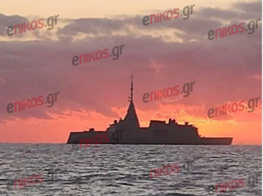 Σε ελληνικά ύδατα ο «Κίμων»: Εντυπωσιακές ΦΩΤΟ της νέας φρεγάτας Belharra - Τον υποδέχθηκαν το «Αβέρωφ» και την τριήρη «Ολυμπιάς» - Δείτε ΑΠΕΥΘΕΙΑΣ