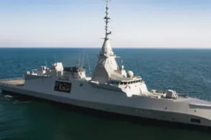 Σε ελληνικά ύδαυτα ο «Κίμων»: Εντυπωσιακές ΦΩΤΟ της νέας φρεγάτας