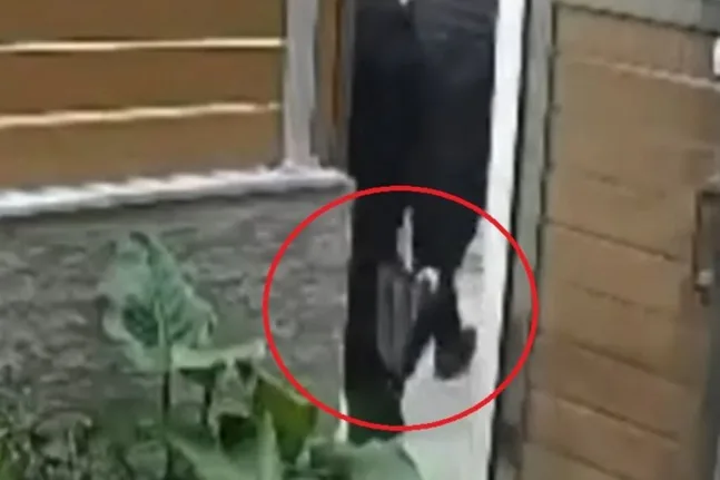 Είπαν τα κάλαντα για τα Θεοφάνια και έκλεψαν παπούτσια στο Χαϊδάρι