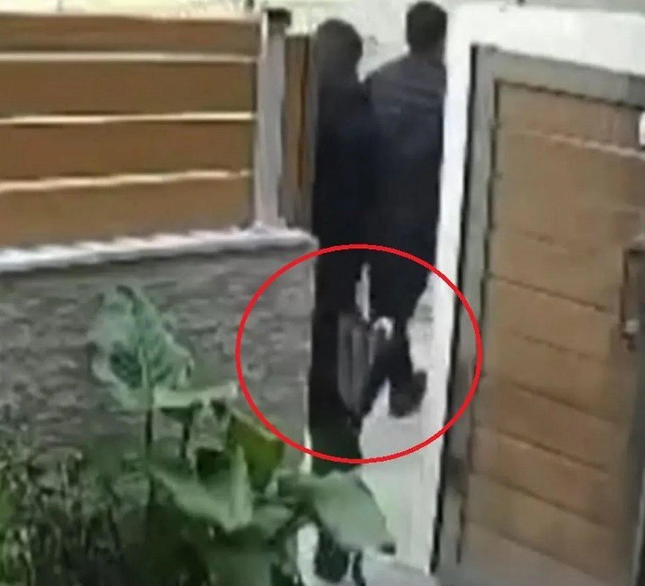 Είπαν τα κάλαντα για τα Θεοφάνια και έκλεψαν παπούτσια στο Χαϊδάρι