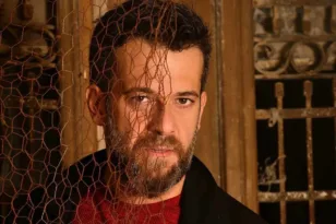 Γιώργης Κοντοπόδης: «Πάντα μου άρεσαν οι ακραίοι ρόλοι»