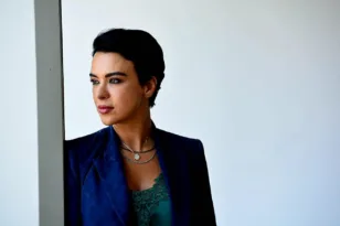 Η Λαμπρίνα Κακιούζη μιλά για το νέο Πρόγραμμα Κατάρτισης με Τεχνητή Νοημοσύνη και επίδομα 750 ευρώ!